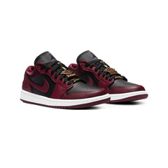 1 Low 'Dark Beetroot Black' W (2020)