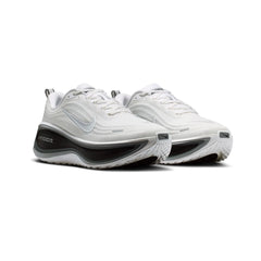Vomero Plus 'White Black Cool Grey' (2026)