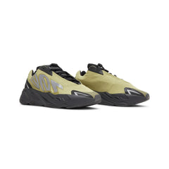 Yeezy Boost 700 MNVN 'Resin' (2022)