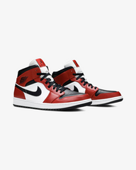 Air Jordan1 Mid Chicago Black Toe