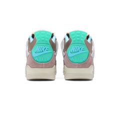 4 Retro SP '30th Anniversary UNION Taupe Haze' (2021)
