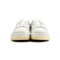 550 'Sea Salt Macadamia Nut' Women's (2022)