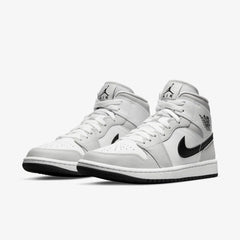1 Mid 'Light Smoke Grey' (2021) (Womens)