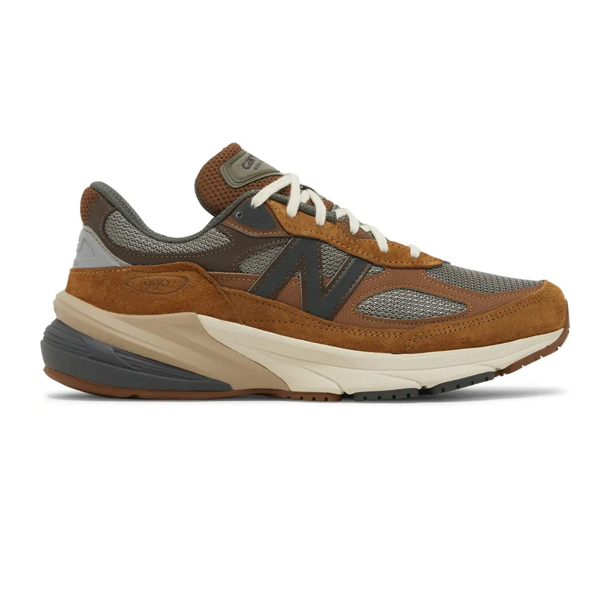 990v6 'Carhartt WIP Sculpture Center' (2023)