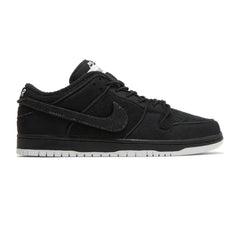 SB Dunk Low x Gnarhunters 'Black' (2022)